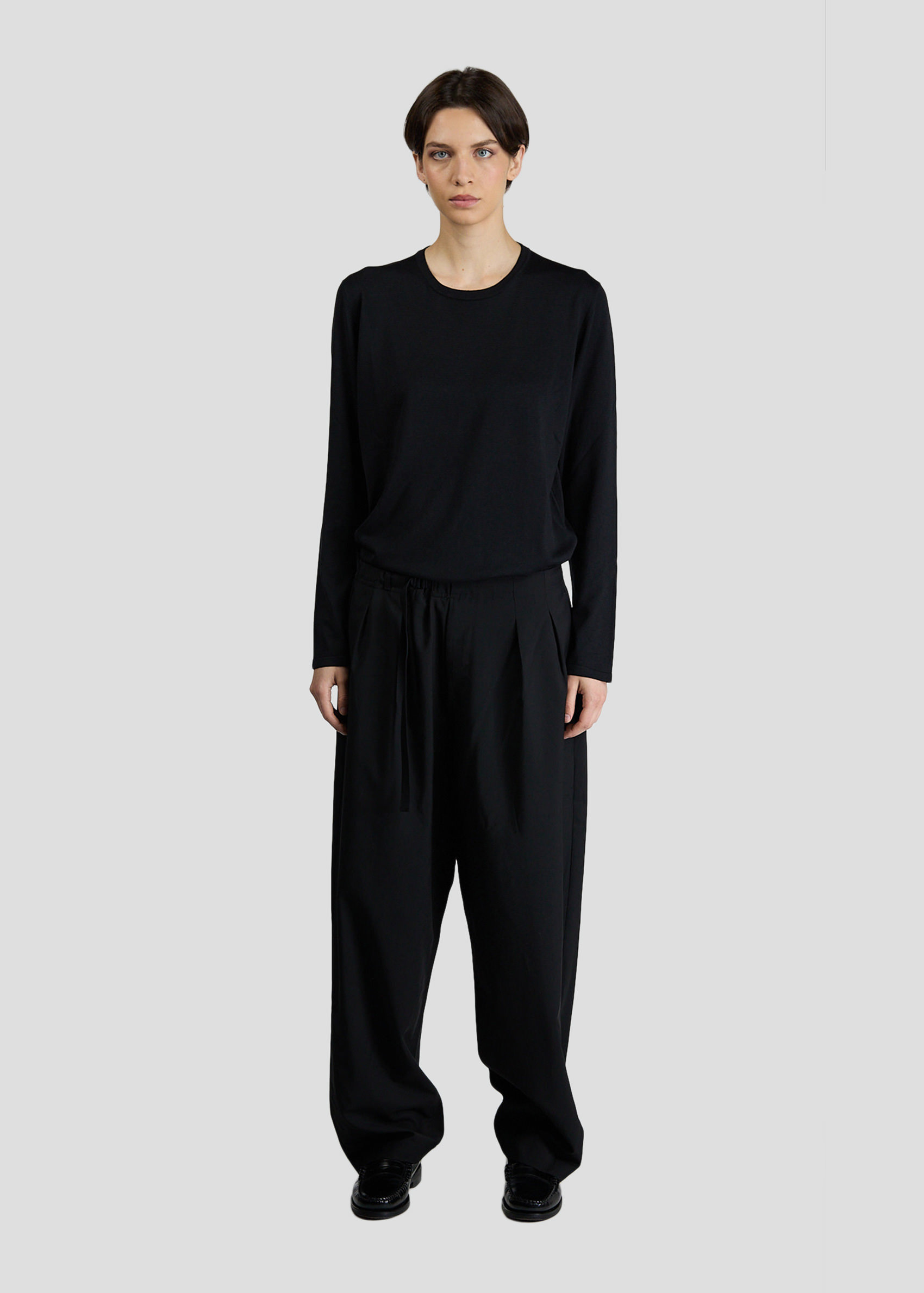 SEVEN GAUGE TROUSERS PLEATED TROPICAL WOOL BLACK