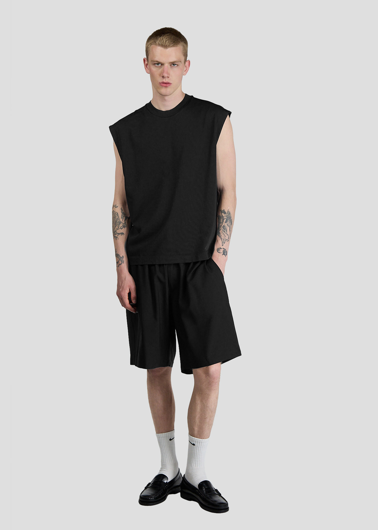 SEVEN GAUGE: T-SHIRT SLEEVELESS HEAVY JERSEY BLACK