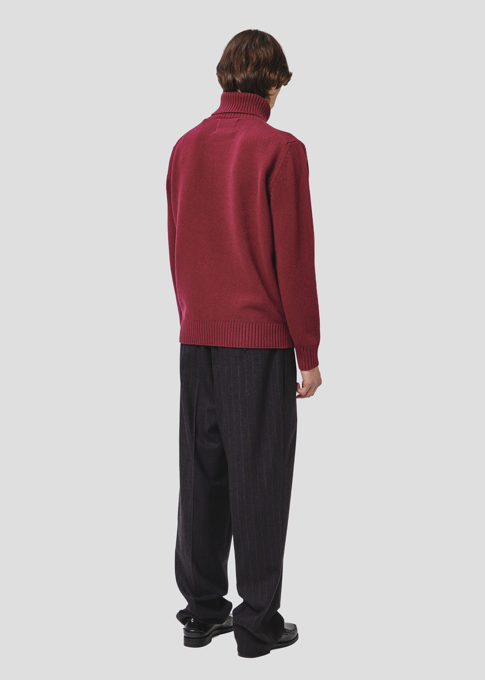 SEVEN GAUGE: LAMBSWOOL HIGH NECK SWEATER BURGUNDY