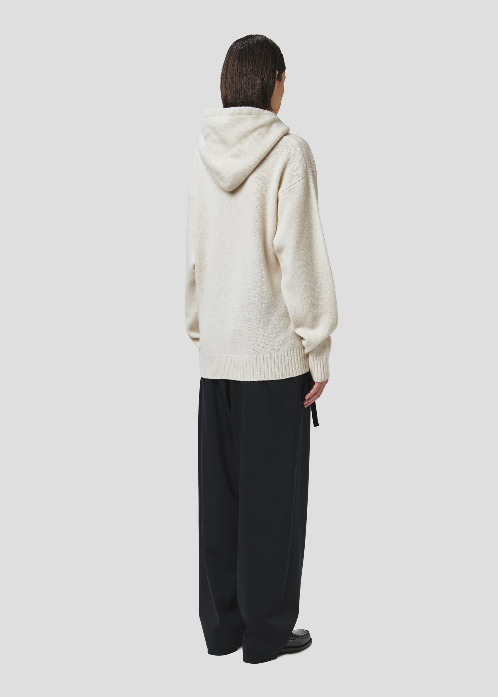 SEVEN GAUGE: LAMBSWOOL HOODED SWEATER CREAM