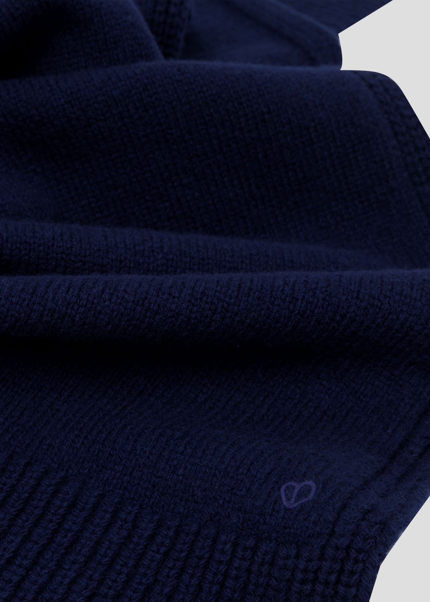 SEVEN GAUGE: LAMBSWOOL SCARF BLUETTE