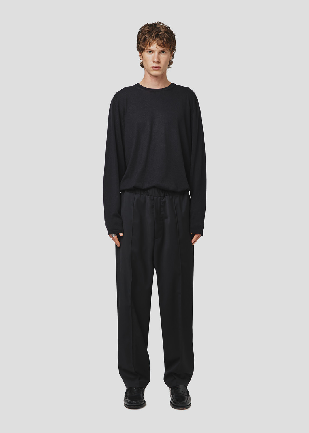 SEVEN GAUGE: PLEATED TROUSERS TROPICAL WOOL BLACK